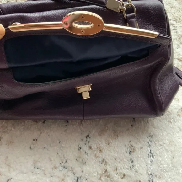 Authentic Purple leather  Coach handbag - Picture 6 of 7